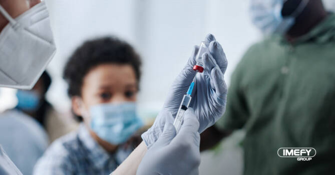 IMEFY recibe una certificación por su apoyo a la vacunación infantil